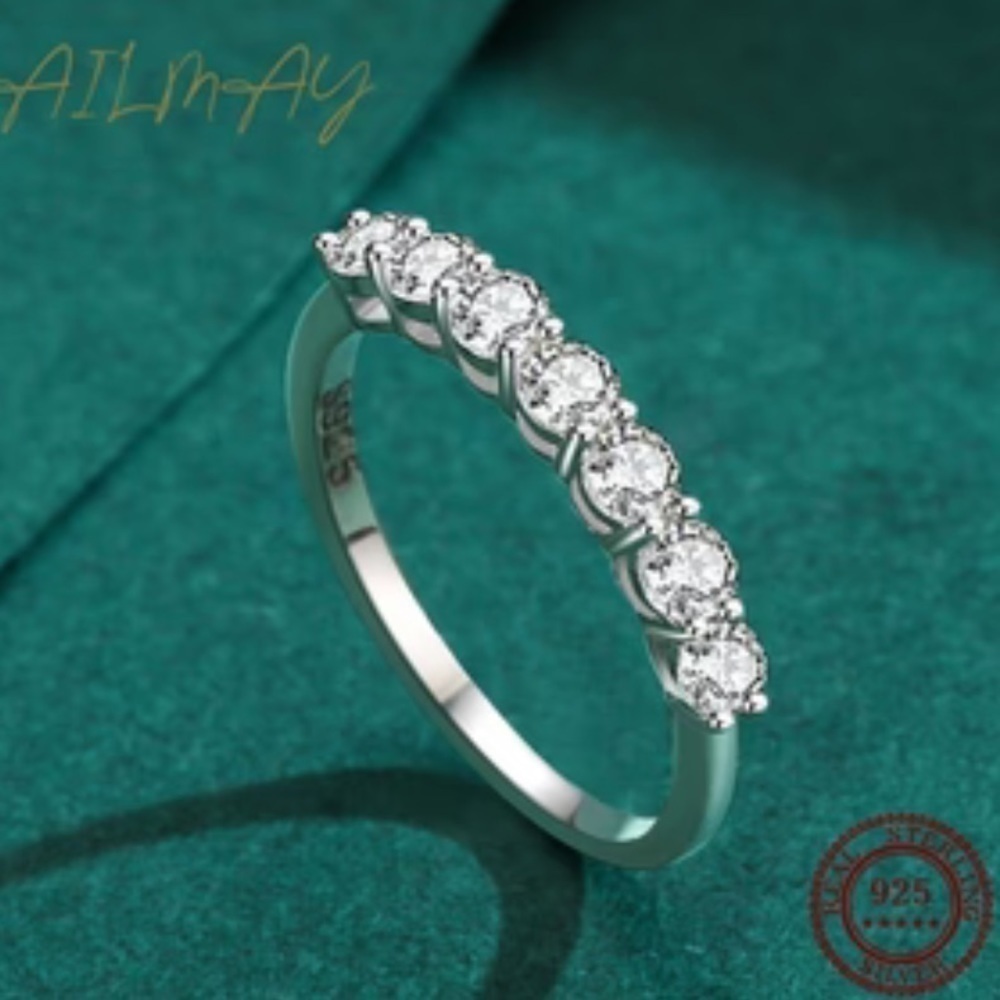 Ailmay Fine Jewelry Stirling Silver and Dazzling Zircon Ring Size 7